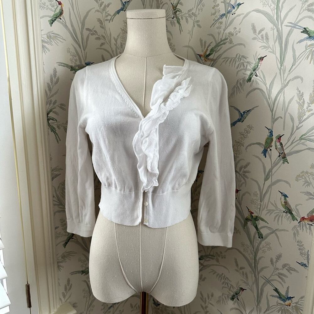 Gap women’s white cropped/ maternity sweater 100% cotton size medium